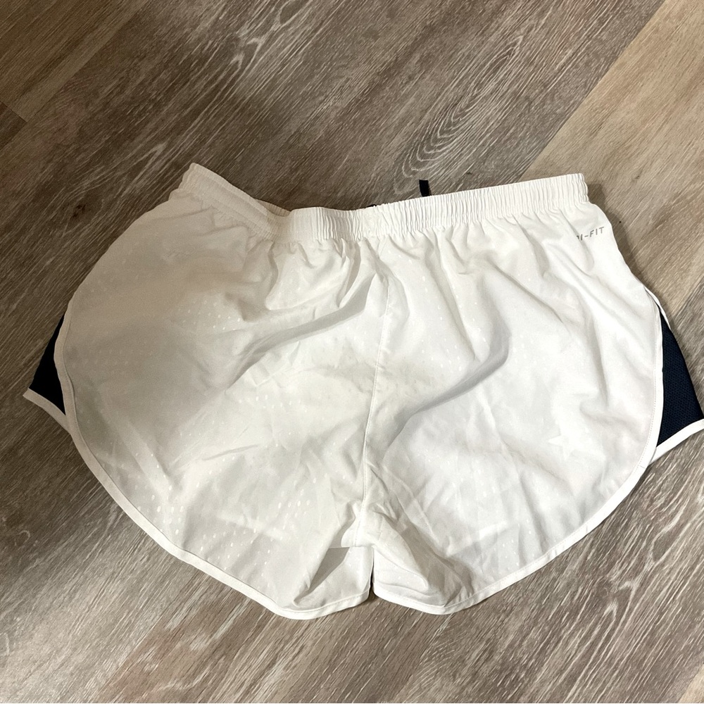 Women’s Nike Dri-Fit Dallas Cowboys shorts Medium